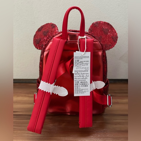 NWT Loungefly Disney Parks red sequins Minnie Mouse backpack - Picture 4 of 4
